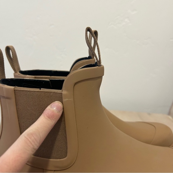 Everlane Rain Boots Womens 8 Chelsea Tawny Brown Rubber Slip on Heavy Anti Slip - Picture 2 of 11